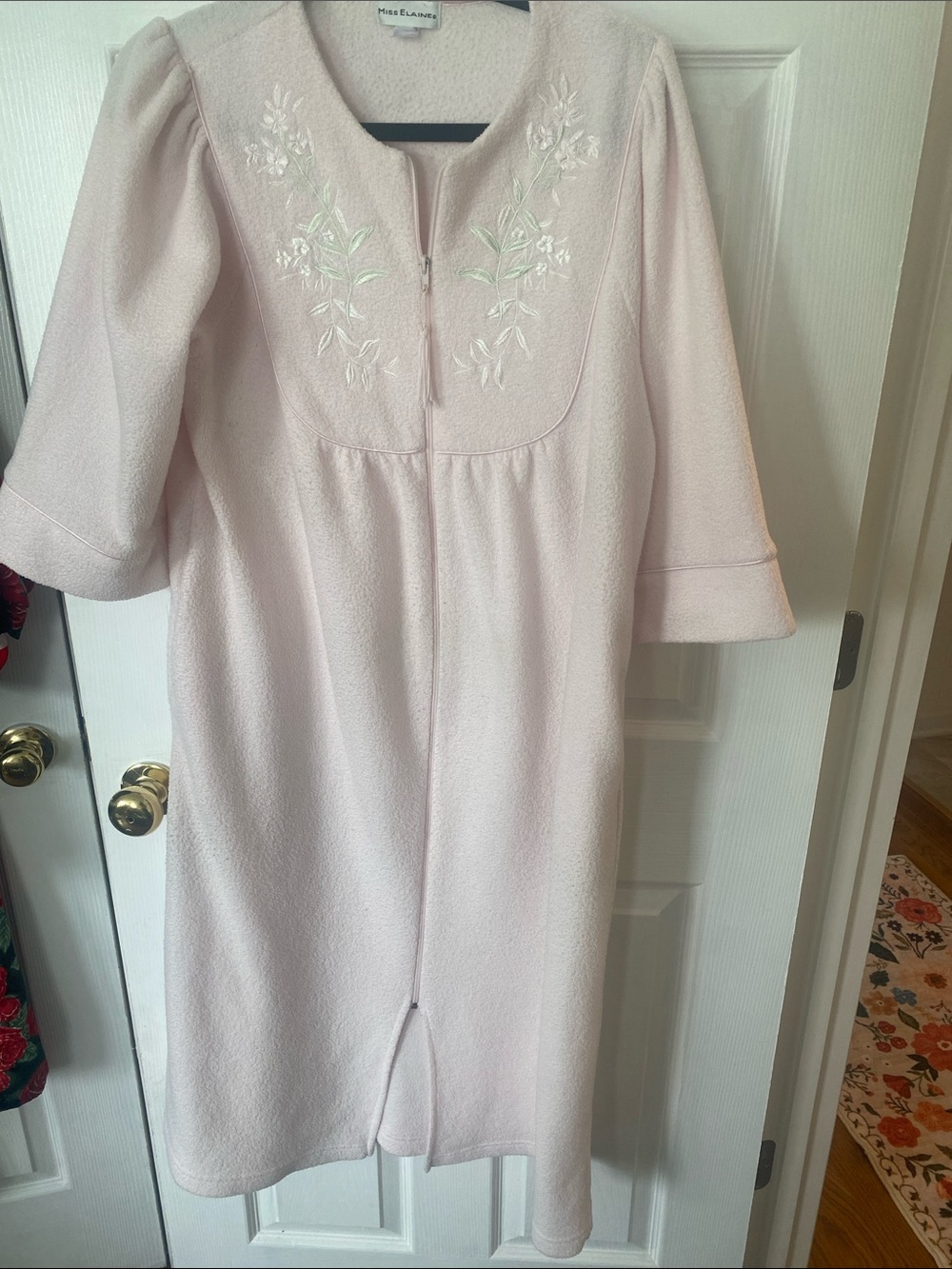 Miss Elaine Light Pink Embroidered Zip-Front Robe
